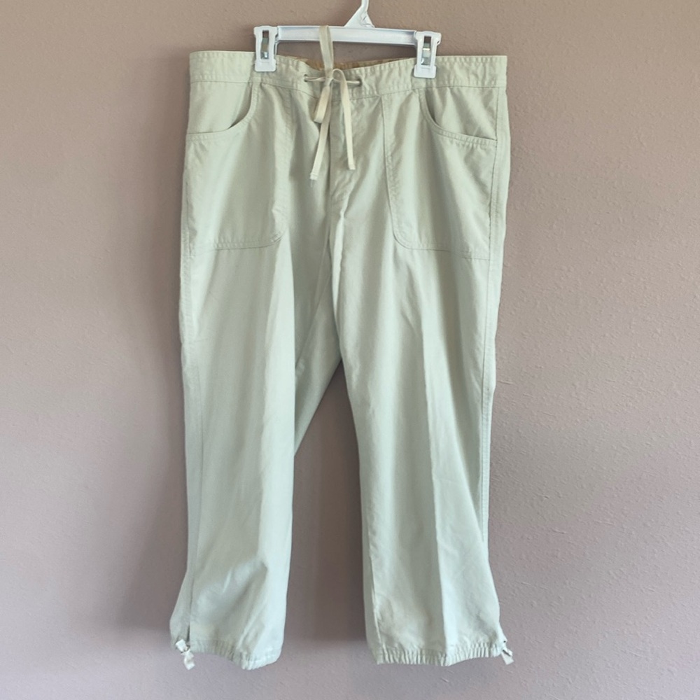 Old Navy crop pants, size 12